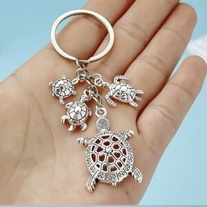 1pc Exquisite Sea Turtle Keychain Designed Marine Organism Accessory